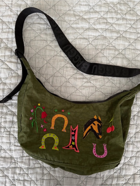 BAGGU Handbags - BAGGU x Jessica Williams Crescent Bag